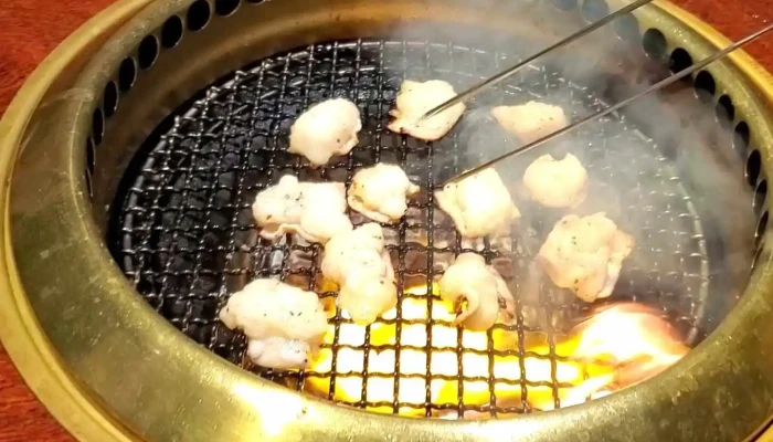 焼肉 楽々亭 -  ホルモン焼き - 草津市