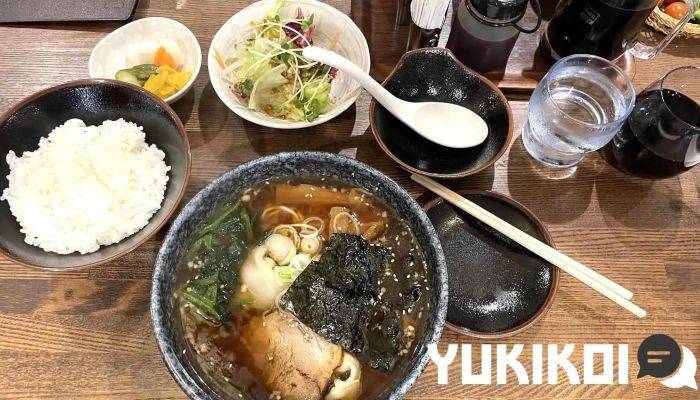 箱根強羅 餃子センター -  味噌汁 - 箱根町