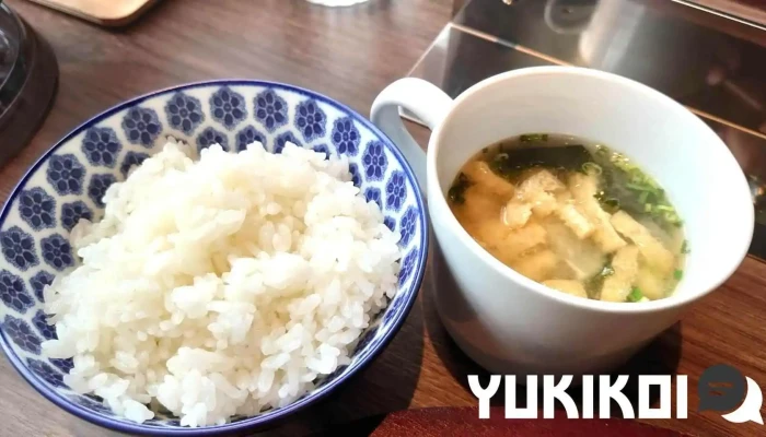 糸島 ランチ ハンバーグ ヤキニク イトシマン -  味噌汁 - 糸島市