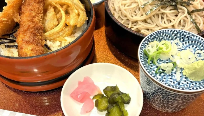 紅花会館 -  近く - 名寄市