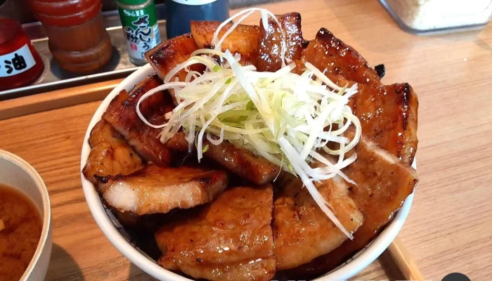 若菜そば 阪急東向日店 & 元祖豚丼屋tonton 東向日店 - 向日市
