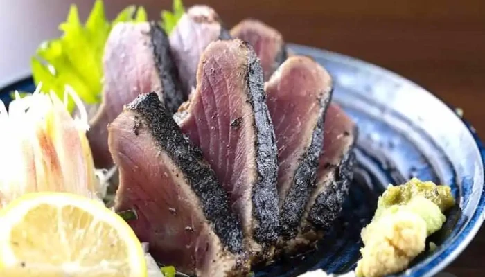 藁焼きカツオと牛どて串99円 藁焼一家 刈谷駅店 -  料理飲み物 - 刈谷市