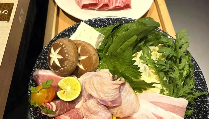 謙記火鍋niseko Him Kee Hot Pot 刺身 - 倶知安町