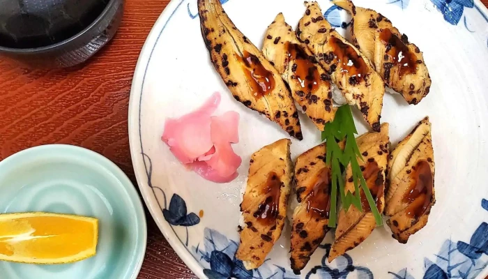 豊場屋本店 -  近く - 半田市
