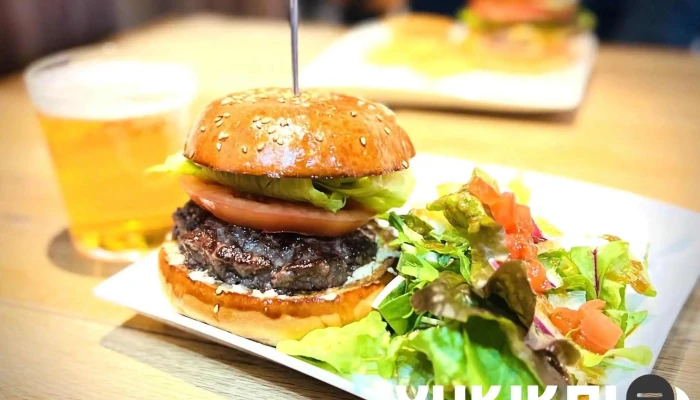 近江牛バーガー Cowscrown -  料理飲み物 - 草津市