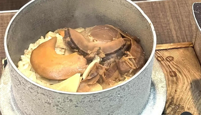 遊膳炙家 沙羅の月 -  釜飯 - 函館市