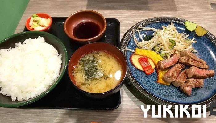 金沢肉食堂 百番街店 -  すき焼き - 金沢市