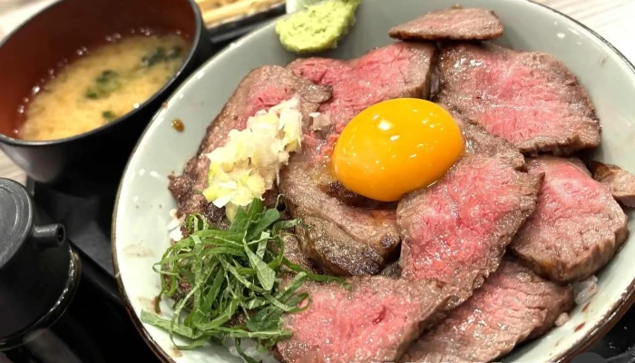 金沢肉食堂 百番街店 -  丼物 - 金沢市