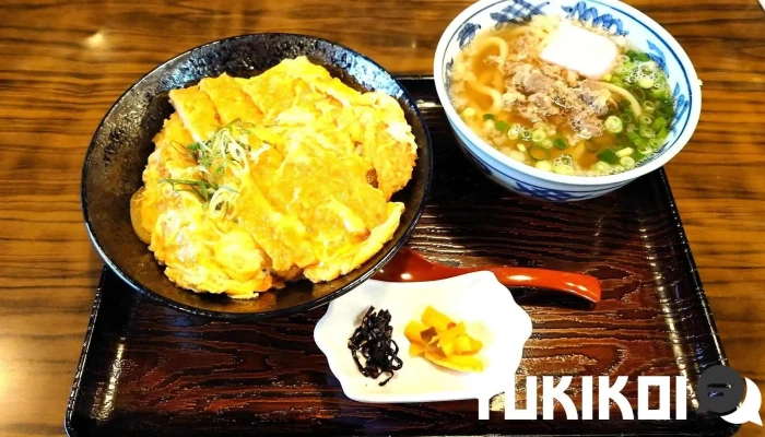 釜盛 -  カツ丼 - 枚方市