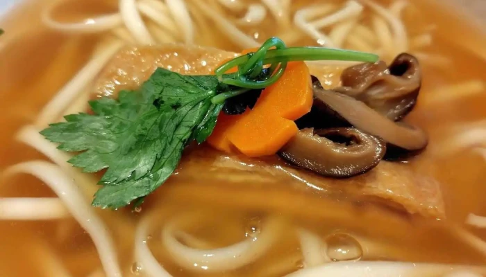 飛鳥彩瑠璃の丘 天極堂テラス -  うどん - 桜井市
