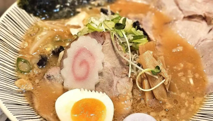 麺厨房あじさい 紅店 -  豚骨ラーメン - 函館市